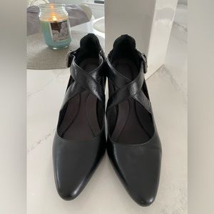 Rockport double strapped dress shoe